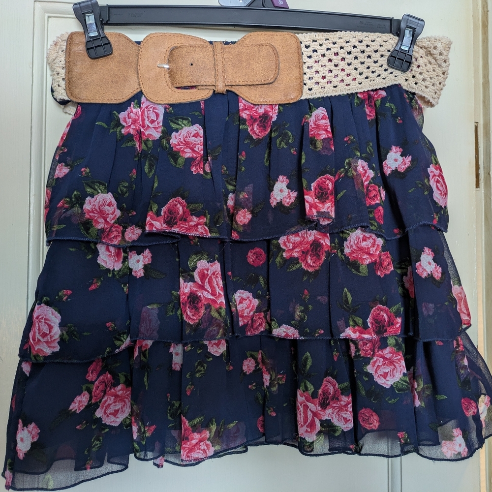Floral Ruffle Layer Short Skirt